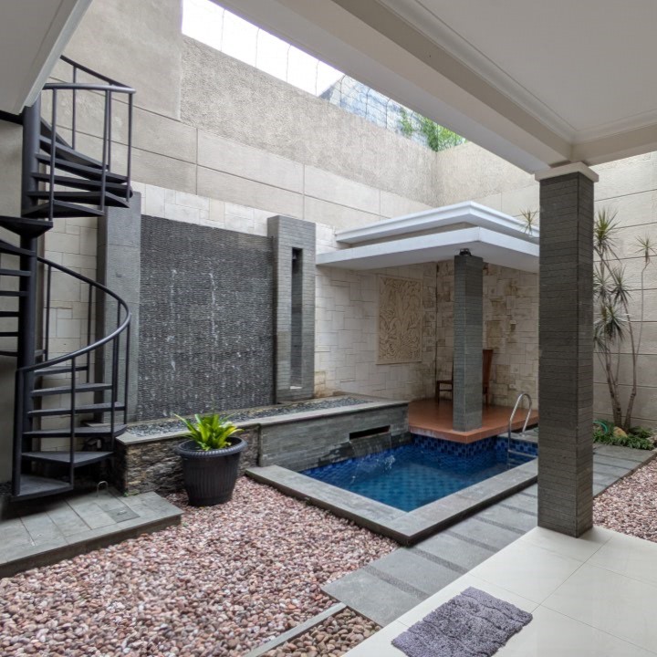 PXL_20251107_064955792.RAW-02.ORIGINAL