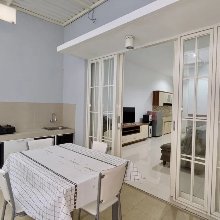 PXL_20251107_072336095.RAW-01.COVER